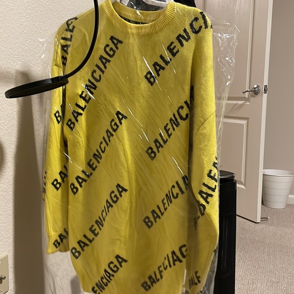 Brand new balenciaga sweater - Picture 2 of 3